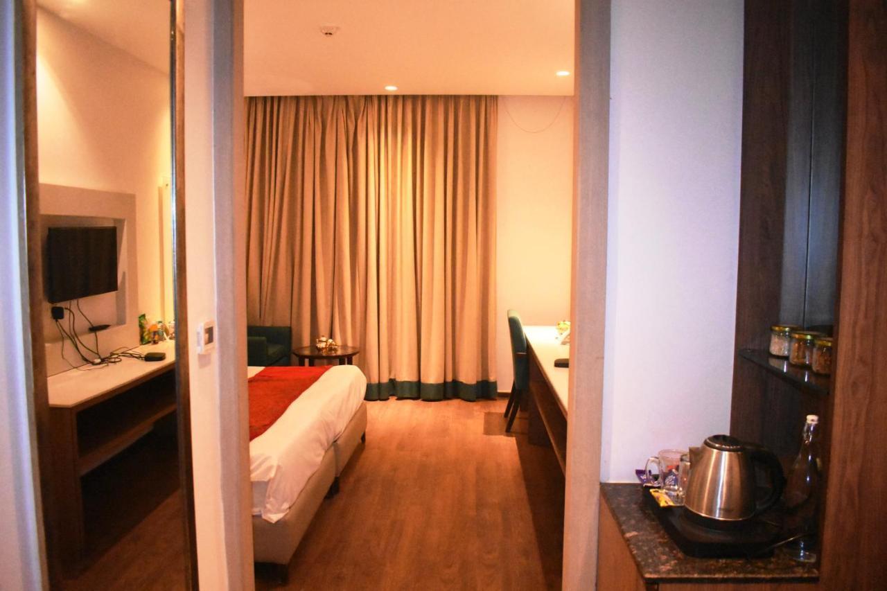 Lemonwood Suites By F9 Hotels - Trivoli Garden Chhatarpur New Delhi Extérieur photo