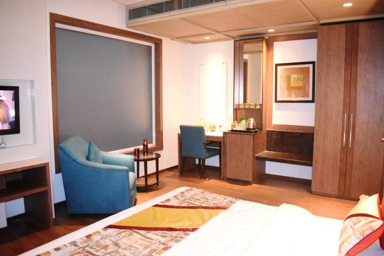 Lemonwood Suites By F9 Hotels - Trivoli Garden Chhatarpur New Delhi Extérieur photo
