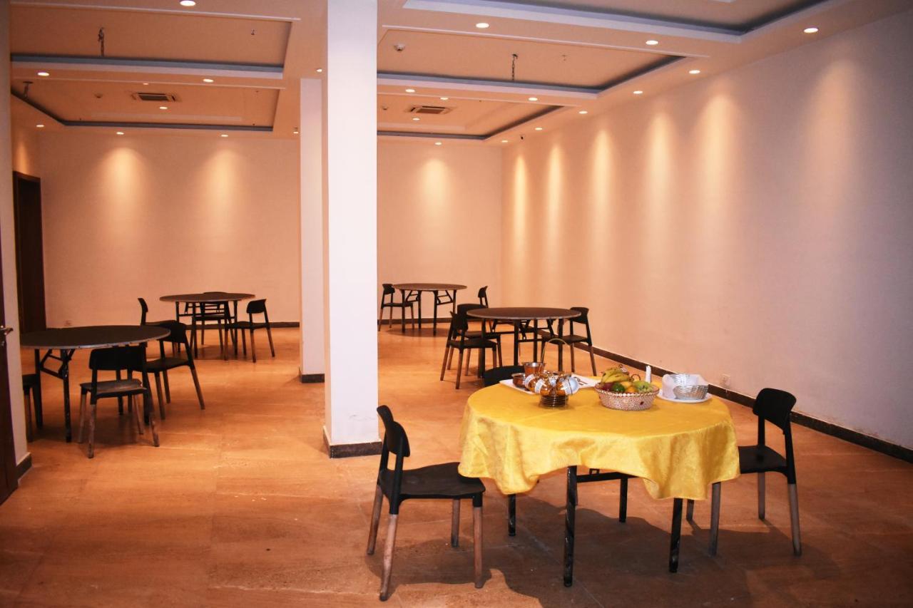Lemonwood Suites By F9 Hotels - Trivoli Garden Chhatarpur New Delhi Extérieur photo